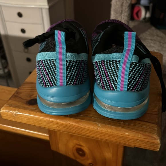 Shein Fashion Professional Skateboard Sneakers - Picture 3 of 8